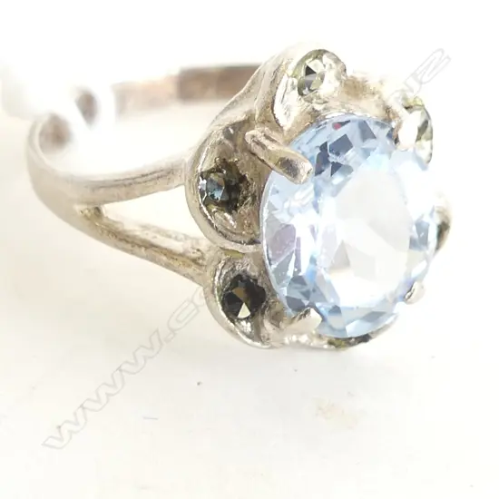 925 SILVER & BLUE SPINEL DRESS RING SIZE R 4.4GMS