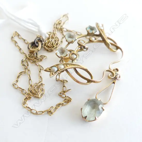EDWARDIAN 9CT GOLD & AQUAMARINE PENDANT NECKLACE  3.17gms IN OLD BOX