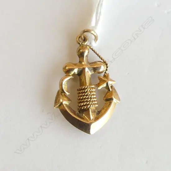 9CT GOLD (unmarked) FOULED ANCHOR PENDANT / CHARM 2.3 GRAMS