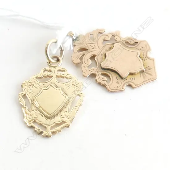 2 9CT GOLD MEDALLION PENDANTS; 1 ROSE GOLD, 1 YELLOW GOLD 10.5GMS