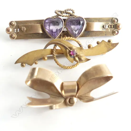 2 9CT & 1 15CT GOLD BAR BROOCHES; 9GMS