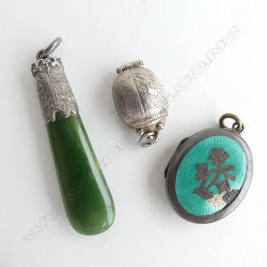 3 PENDANTS; STG SILVER BEATLES YEAH, YEAH, YEAH LOCKET, GREENSTONE & STG & ENAMEL & STG LOCKET 17.8GMS