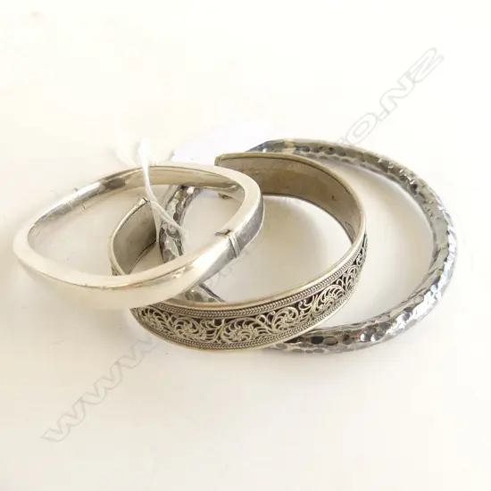 3 STG SILVER BANGLES 66.5 GRAMS **RTV**