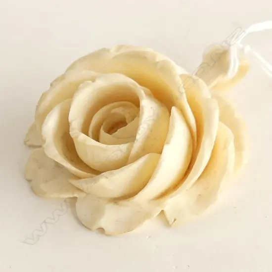 CARVED IVORY ROSE PENDANT **RTV**