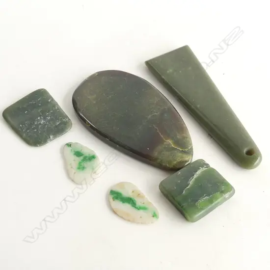 BAG OF 6 POUNAMU + JADE ETC PENDANTS & SPECIMANS