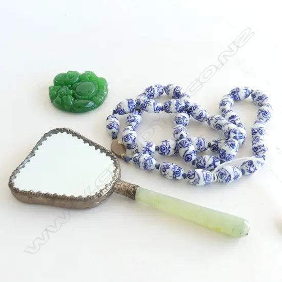 B/W CERAMIC BEAD NECKLACE + SML HAND MIRROR & GREEN GLASS PENDANT 
