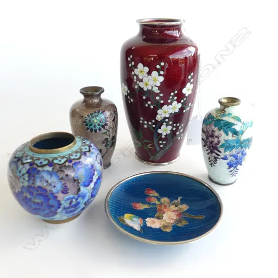 5 PCES CLOISONNE; 4 VASES + DISH 100mm dia