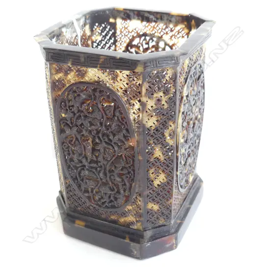 CARVED TORTOISESHELL LANTERN H.130mm 