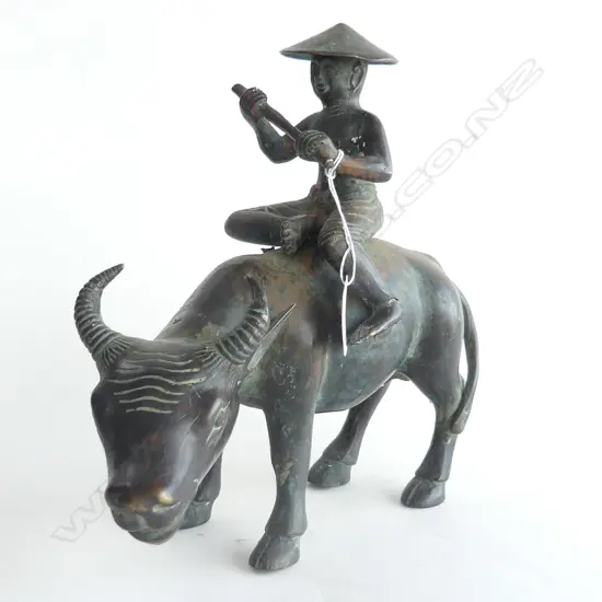 BRONZED BUFFALO WITH MUSICIAN H.260mm