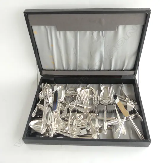 CASED SET SHEFFIELD PLATE CUTLERY