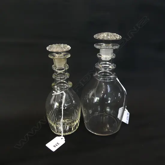 2 ANTIQUE GLASS DECANTERS, H. 200, 180MM