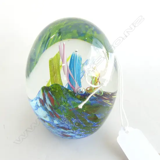 PETER VIESNIK ART GLASS PAPERWEIGHT H.95mm