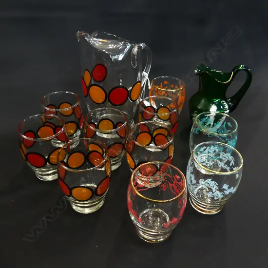 ASST RETRO GLASSES, INCL JUG & GLASS SET