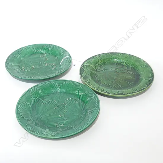 3 VINTAGE GREEN MAJOLICA PLATES AF, 2 STAFFORDSHIRE 1760 200mm dia + OTHER w. REPAIR