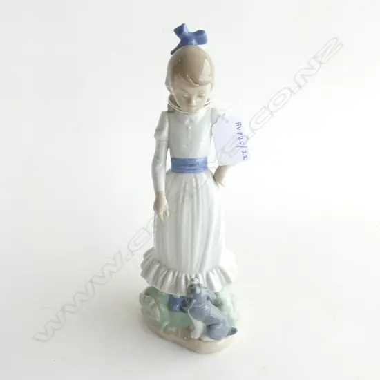 NAO FIGURE GIRL WITH RESCUE PUPPY H240MM