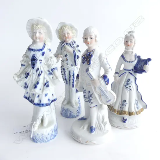 2 PR VINTAGE BLUE & WHITE FIGURINES; 2 BISQUE (H.210MM) & 2 OTHER (H. 215MM)