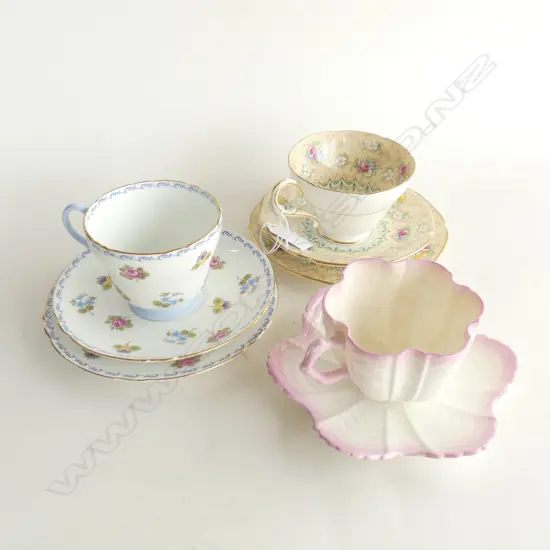SHELLEY PINK TINGED SHELL C&S, SHELLEY FLORAL TRIO & PARAGON 'EVANGELINE' TRIO