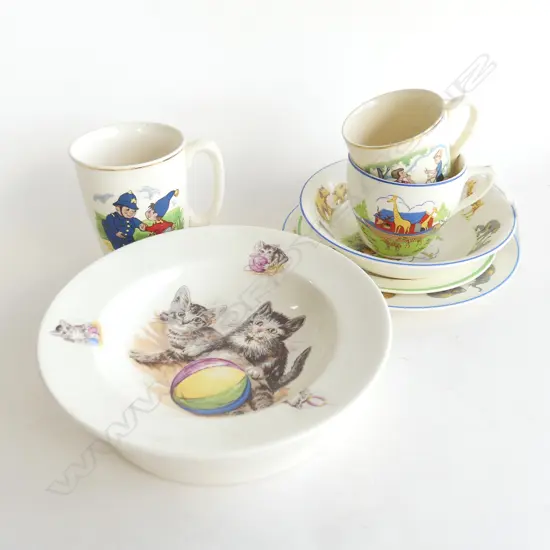8 PCES CHILDRENS NURSERY CHINA INCL. CROWN LYNN CUP & 2 NODDY PCES