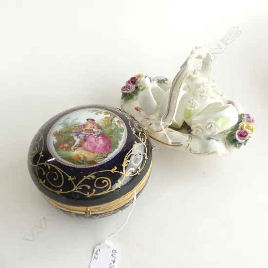 DRESDEN COBALT LIDDED TRINKET BOX (DIA 130MM), 5 PORCELAIN FLOWER NAPKIN RINGS & GERMAN PORCELAIN BASKET (L. 180MM)
