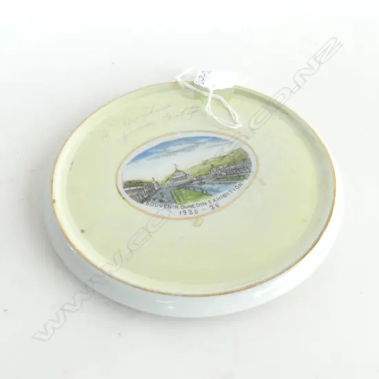 DUNEDIN EXHIBITION 1925-26 SOUVENIR TEAPOT STAND Dia.155mm