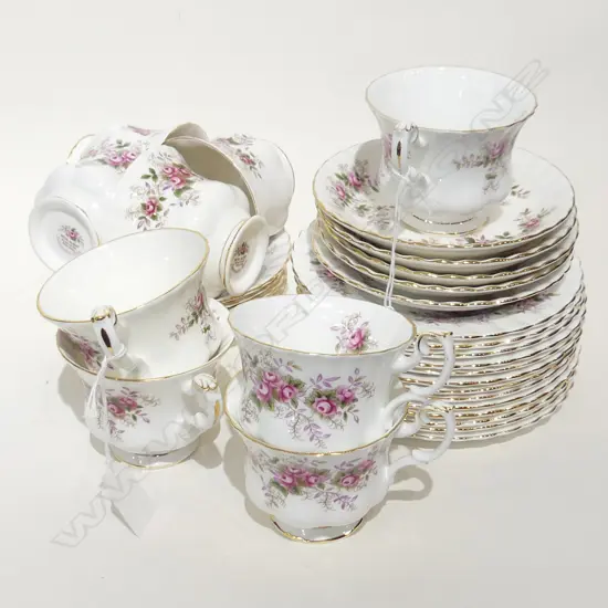 ROYAL ALBERT 'LAVENDER ROSE' TRIOS, 9 CUPS, 10 SAUCERS, 13 PLATES 