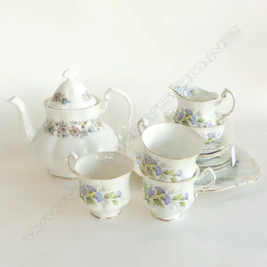 PARAGON 'ENGLISH FLOWERS; THISTLES' PART TEASET 3 TRIOS, CAKE PLATE, JUG & BOWL + LG PARAGON MEADOWVALE TEAPOT 