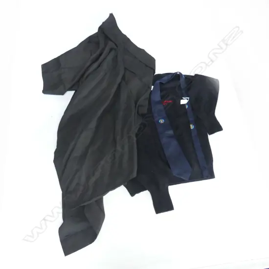 LION NZ CREW JERSEY WHITSUNDAY ROUND THE WORLD  1981 TIE & BLACK KIMONO