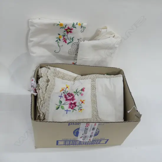 BOX VINTAGE EMBROIDERED TABLECLOTHS