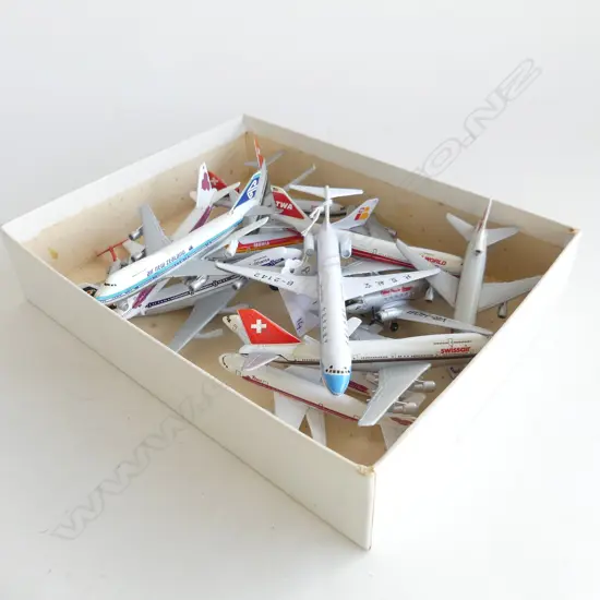 14 ASST. SMALL METAL AIR PLANES L.150mm