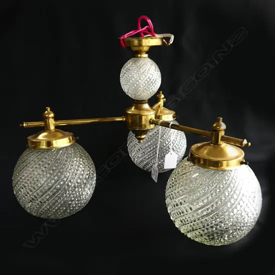 RETRO 3 GLOBE LIGHT FITTING 450mm dia