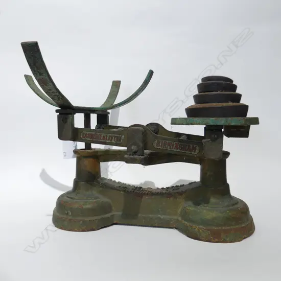 OLD SCALES w. 4 WEIGHTS W.380mm