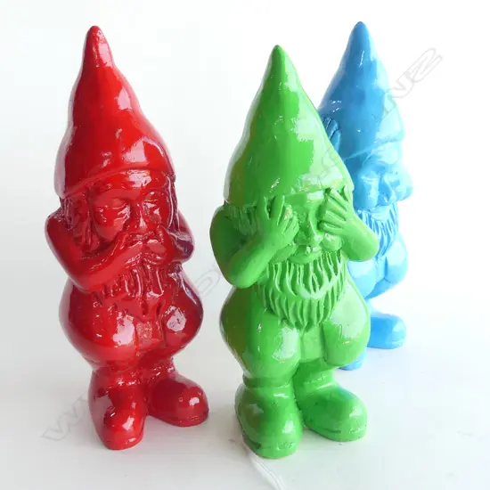 3 RESIN GNOMES; GREEN, BLUE & RED H.200mm