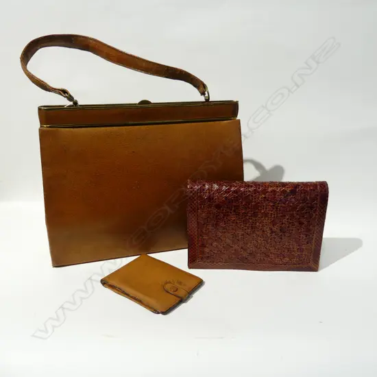 3 ITEMS VINTAGE HARRODS HANDBAG WITH BRASS FITTINGS ALSO CROCODILE CLUTCH AND LEATHER PURSE