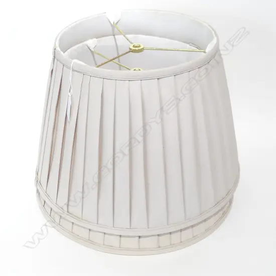 PR QUALITY PLEATED LAMP SHADES H.230mm / 335mm dia