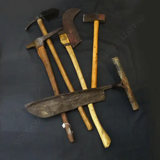 5 OLD WOODEN HANDLE GARDEN TOOLS INCL PICKS