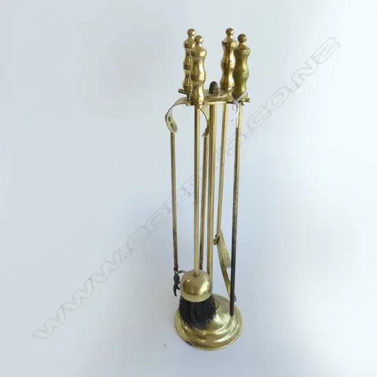 4 PC BRASS FIRE SET ON STAND 
