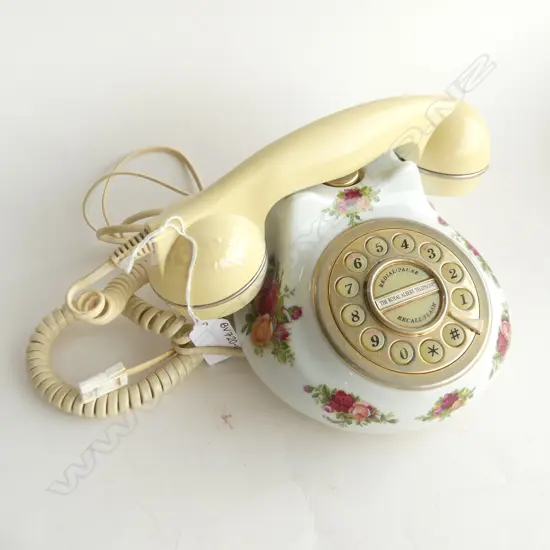 ROYAL ALBERT OLD COUNTRY ROSES TELEPHONE -