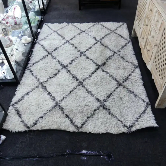 MACHINE BERBER RUG 2200x1500mm