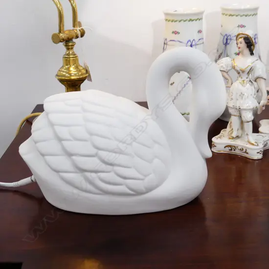 WHITE CERAMIC SWAN LAMP L.250mm