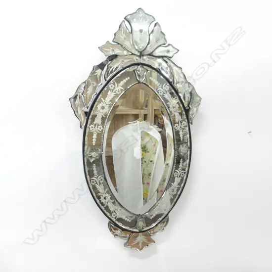 OVAL VENETIAN MIRROR 790x430mm some damage