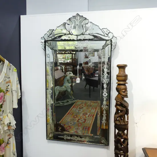 RECTANGULAR VENETIAN MIRROR 1000x580mm