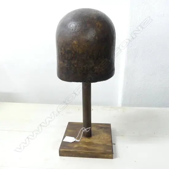 WOODEN HAT BLOCK H.400mm