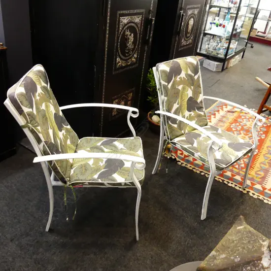 PR WHITE PAINTED METAL OUTDOOR PATIO CHAIRS w. PALM LEAF CUSHIONS