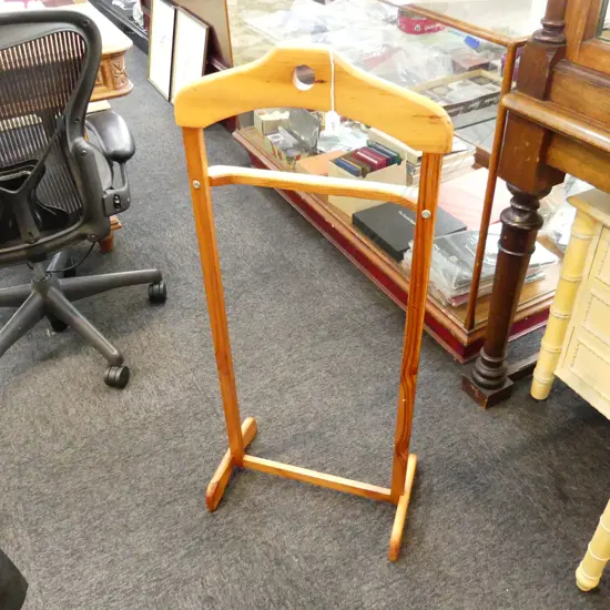 PINE VALET STAND H.1010mm