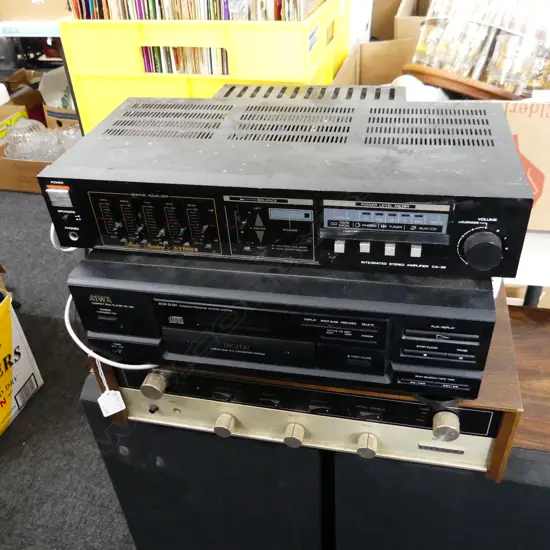 5 PCES STEREO EQUIPTMENT; 3 PLAYERS + PR SPEAKERS