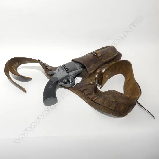 IMITATION PISTOL GUN L.340mm & LEATHER HOLSTER 