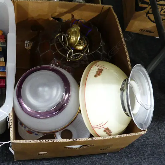 BOX LOT VINTAGE LIGHT FITTINGS