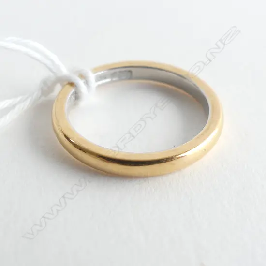 PLATINUM AND 22CT GOLD WEDDER 4.07gm SIZE L