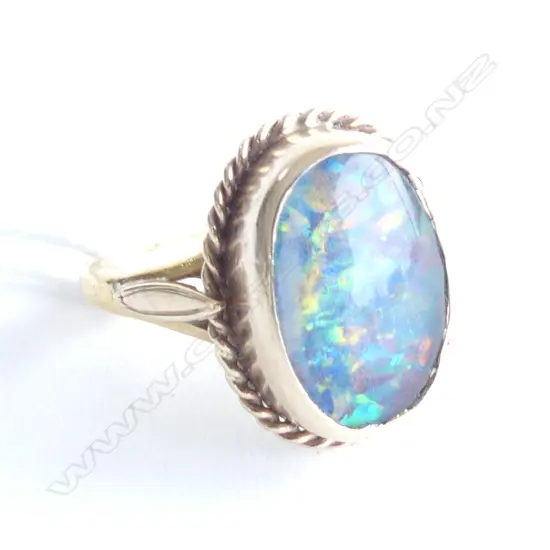 22CT GOLD AND OPAL DOUBLET RING (SHANK 22ct MOUNT LESSER GOLD)