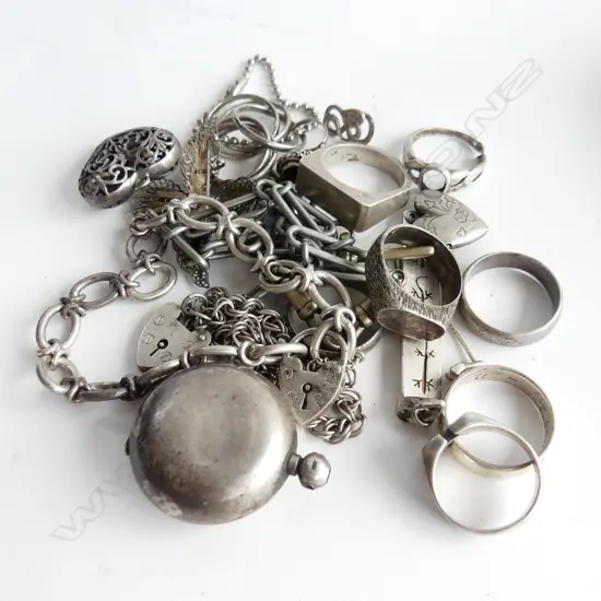 ASST 925 SILVER JEWELLERY 140 GRAMS INCL. 2 BRACELETS, FOB CHAIN, 14 RINGS, PENDANTS ETC